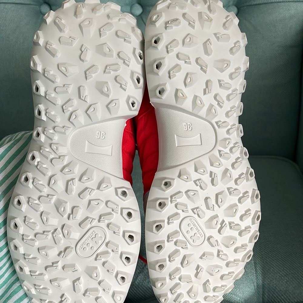 Camper Vibrant Red and White Sneakers only the price sticker I have remove - Picture 6 of 6